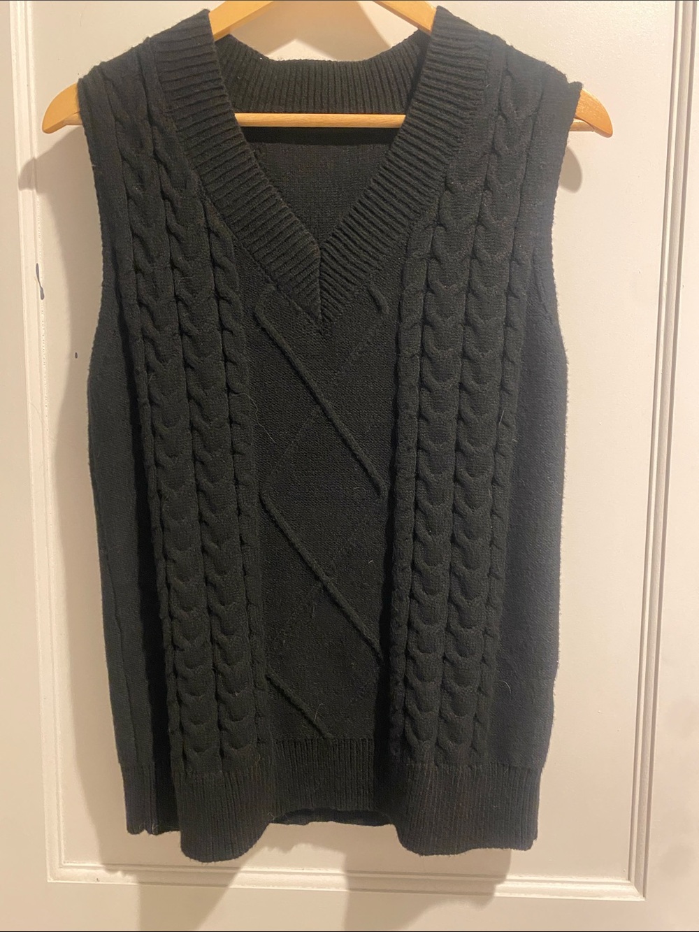 Women's Black Cable Knit V-Neck Sweater Vest